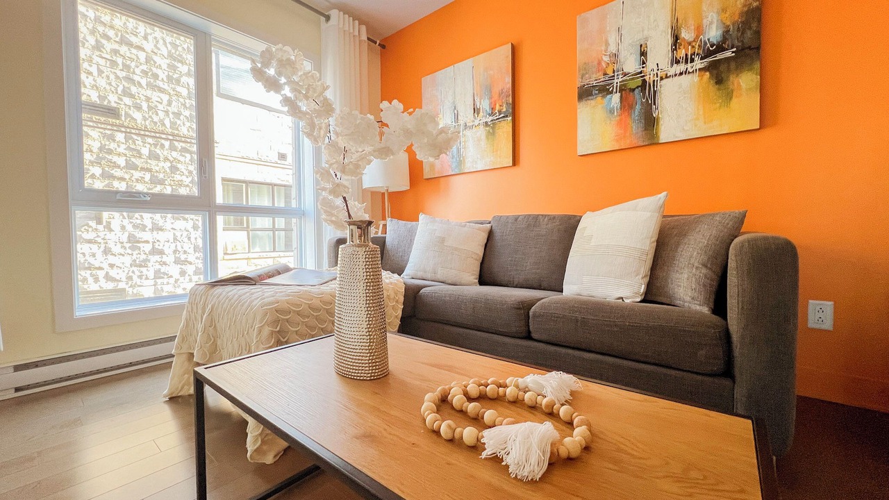 Photo of Livingroom in Cote-Des-Neiges—Notre-Dame-De-Grace