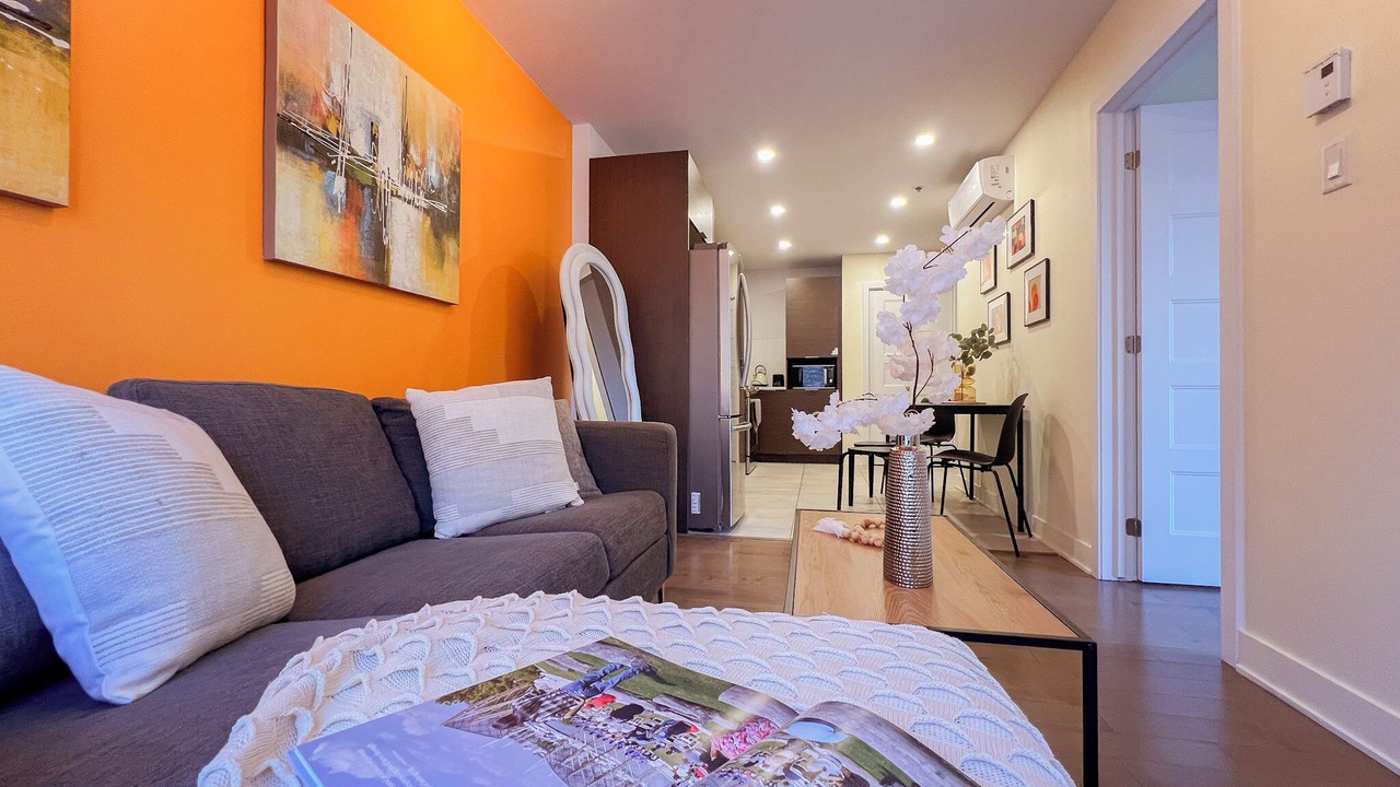 Photo of Livingroom in Cote-Des-Neiges—Notre-Dame-De-Grace