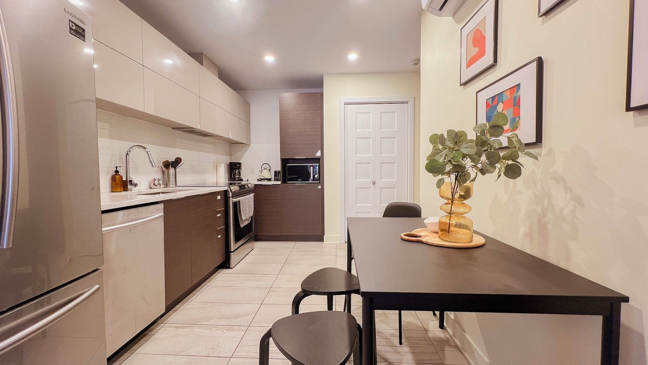 Photo of Kitchen in Cote-Des-Neiges—Notre-Dame-De-Grace