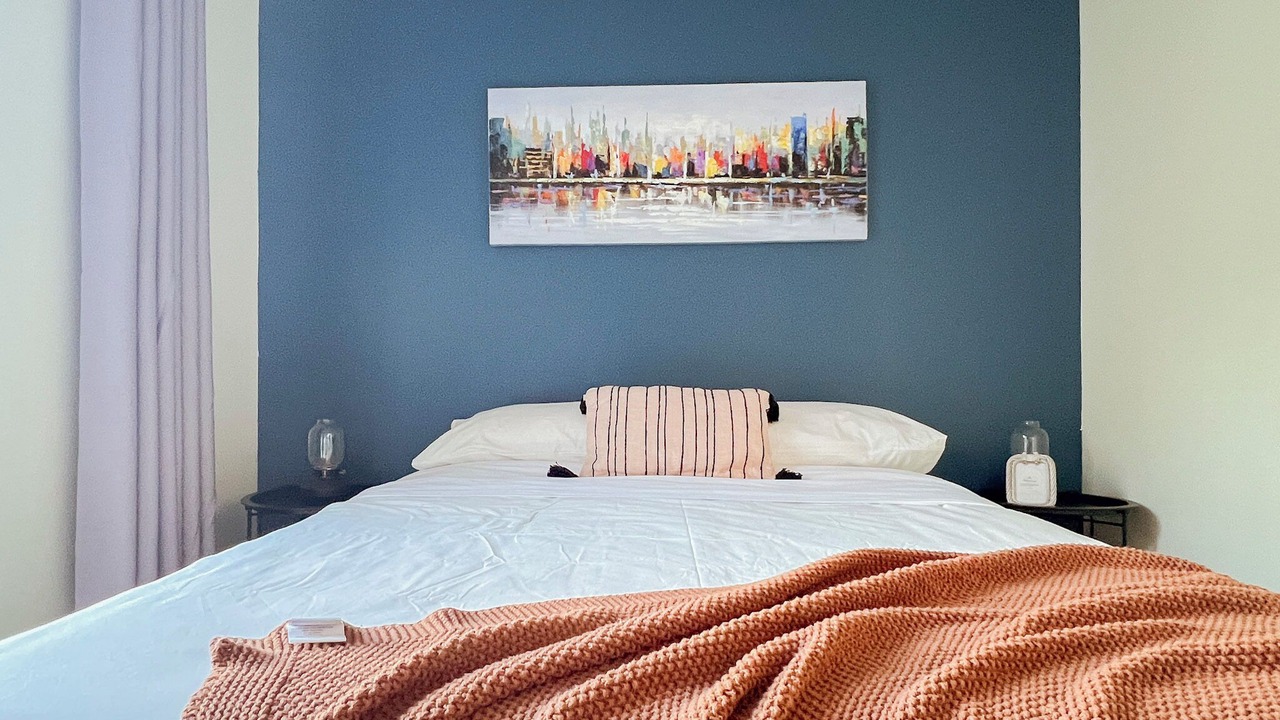 Photo of Bedroom in Cote-Des-Neiges—Notre-Dame-De-Grace