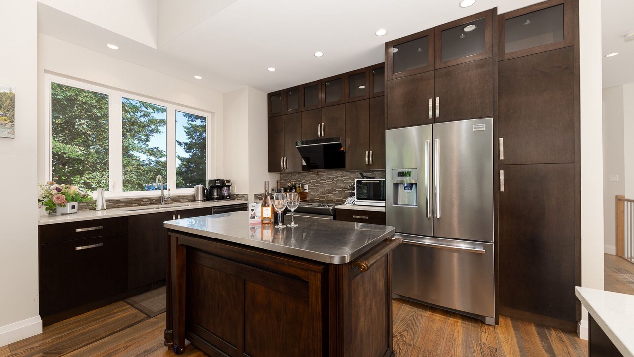 Photo of Kitchen in East Sooke
