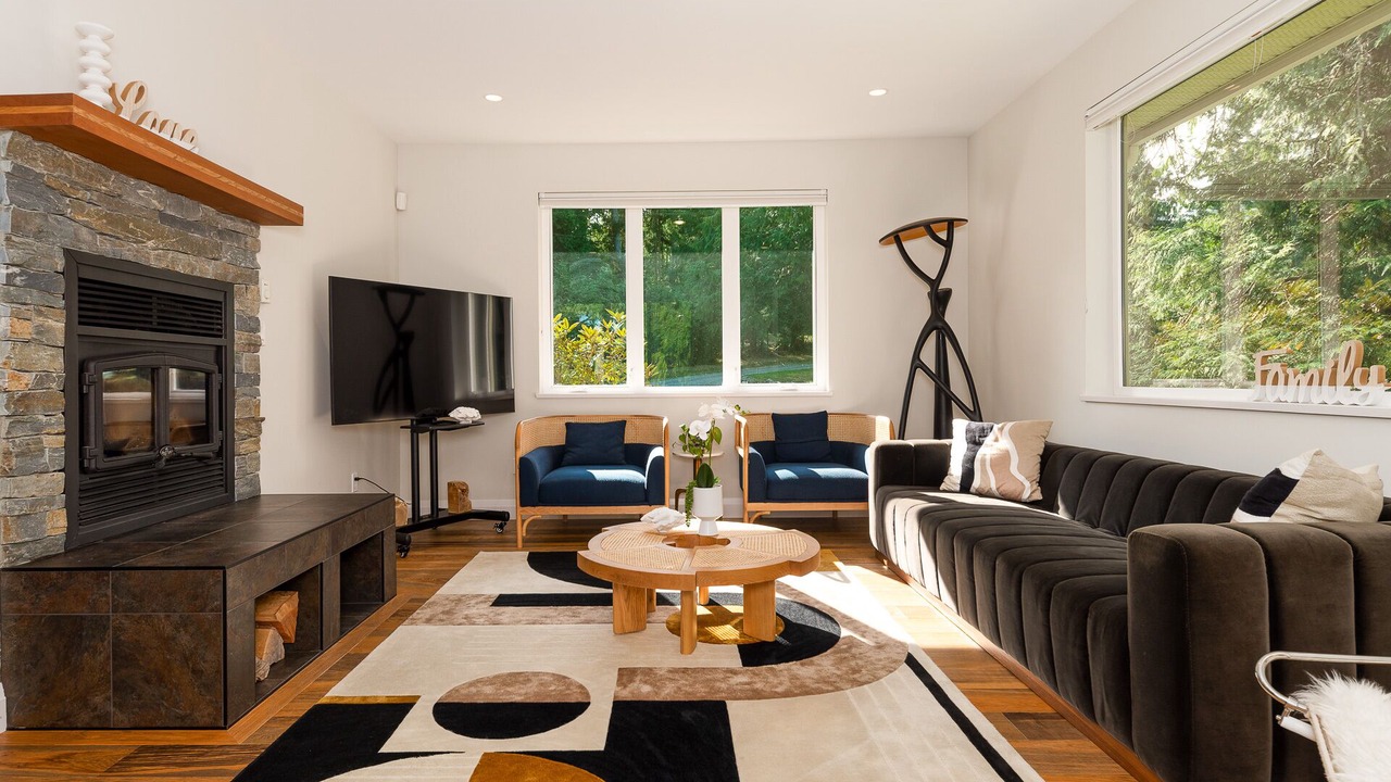 Photo of Livingroom in East Sooke