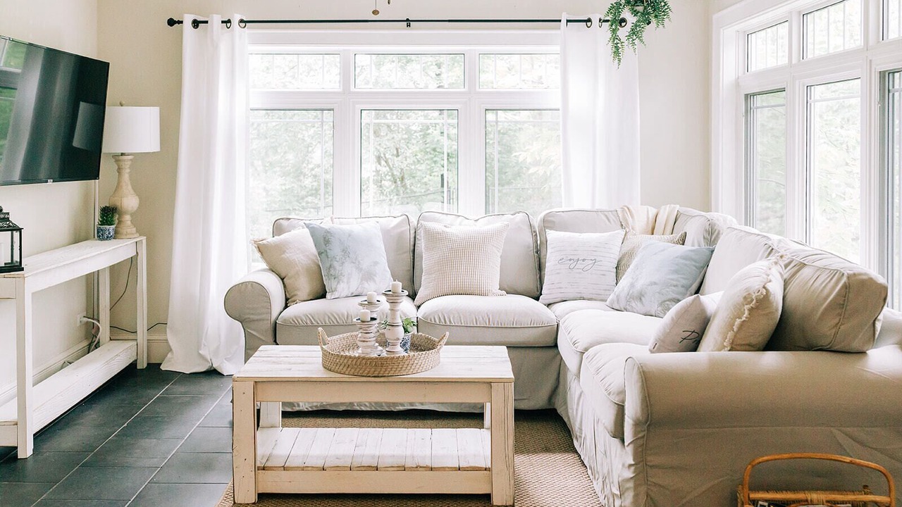 Photo of Livingroom in Muskoka Lakes