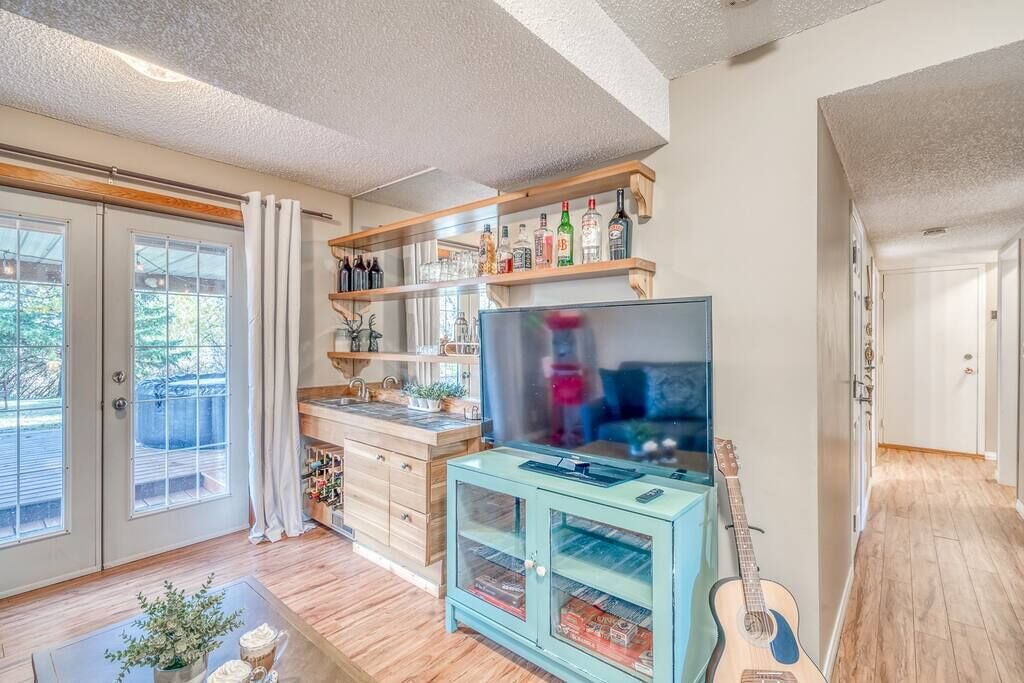 Photo of Others in Northwest Calgary