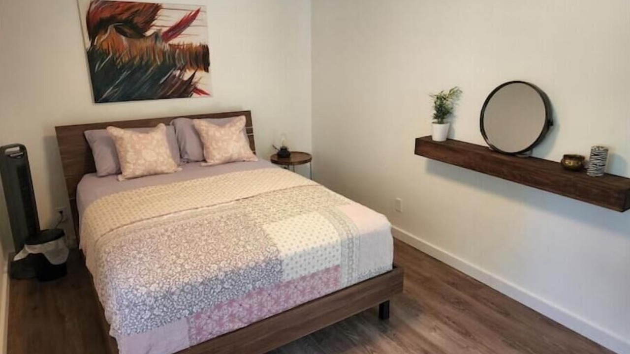 Photo of Bedroom in Alcona