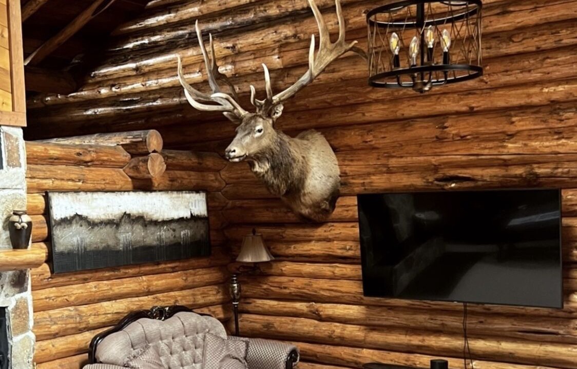 Photo of Livingroom in Alberta