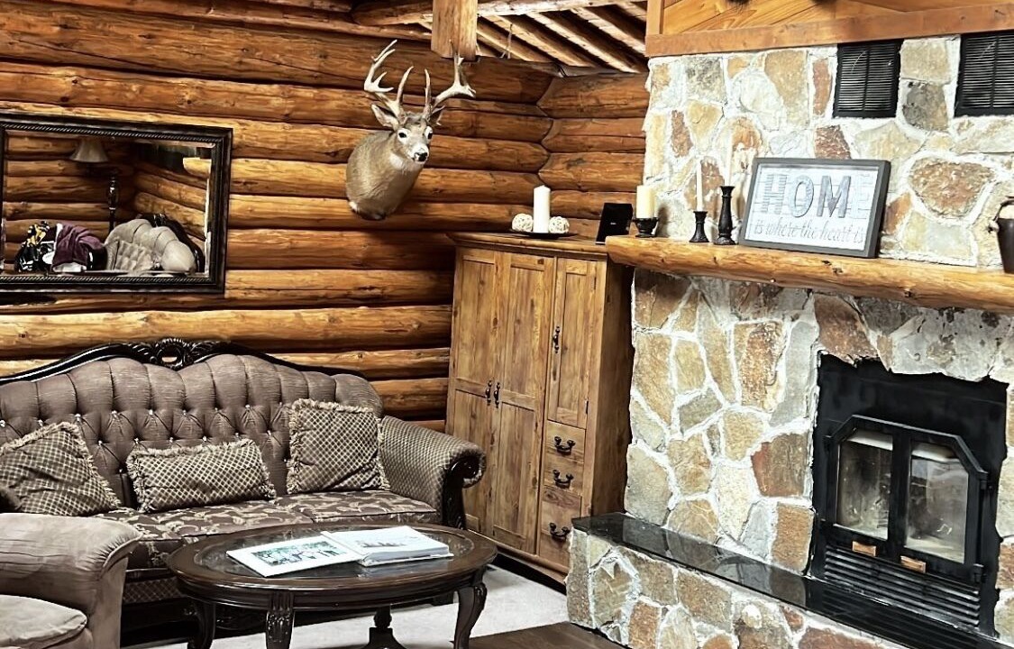 Photo of Livingroom in Alberta