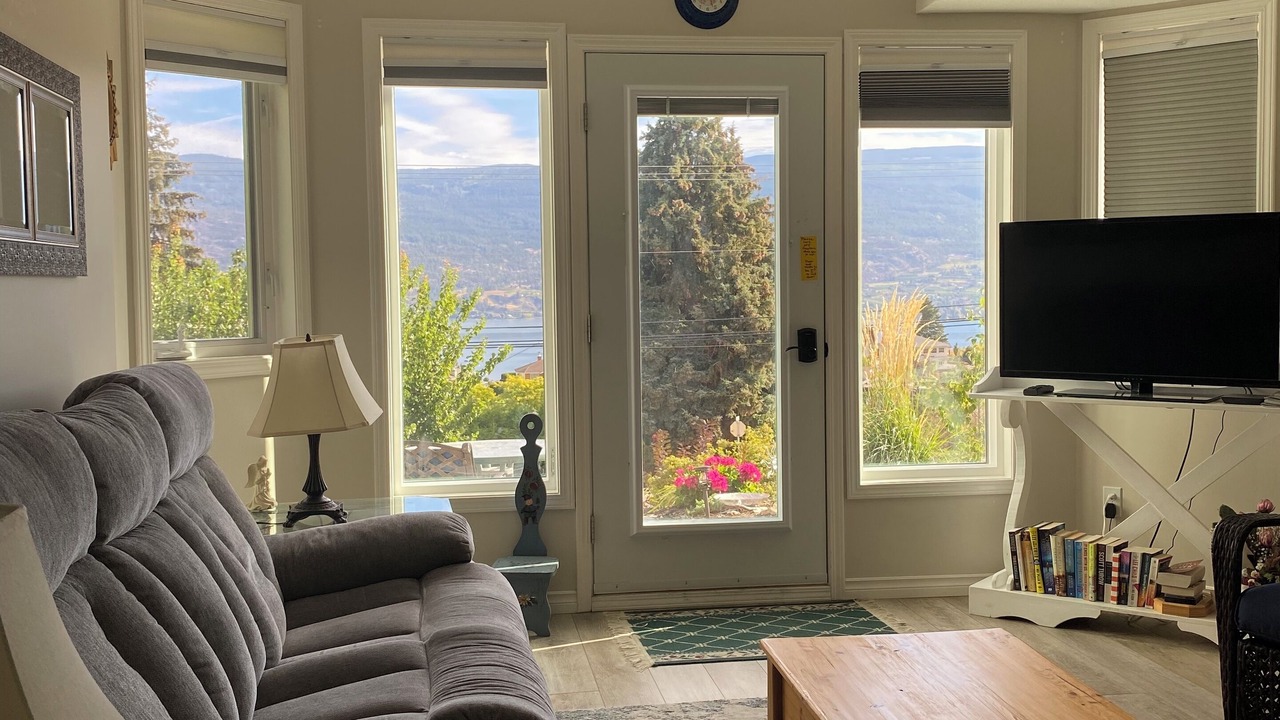 Photo of Bedroom in Okanagan-Similkameen