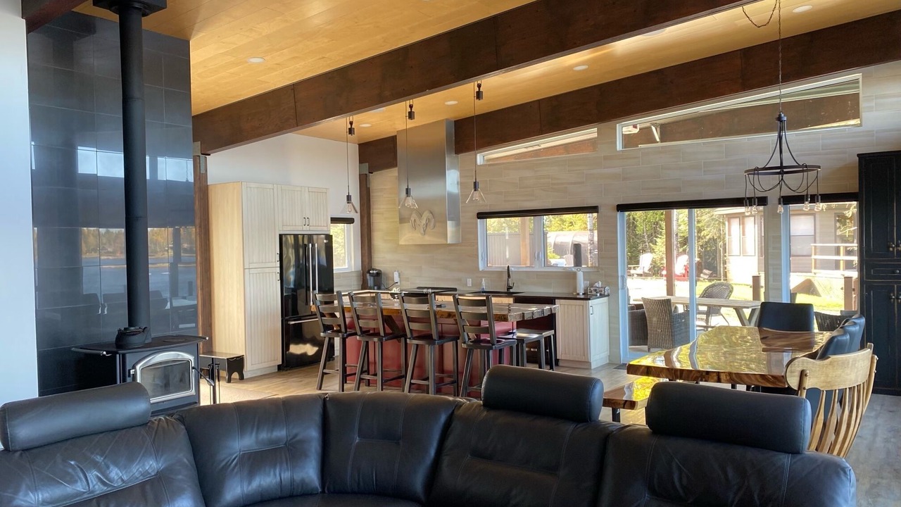 Photo of Livingroom in Northeastern Ontario