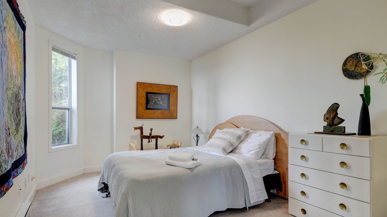 Photo of Bedroom in Otter Point