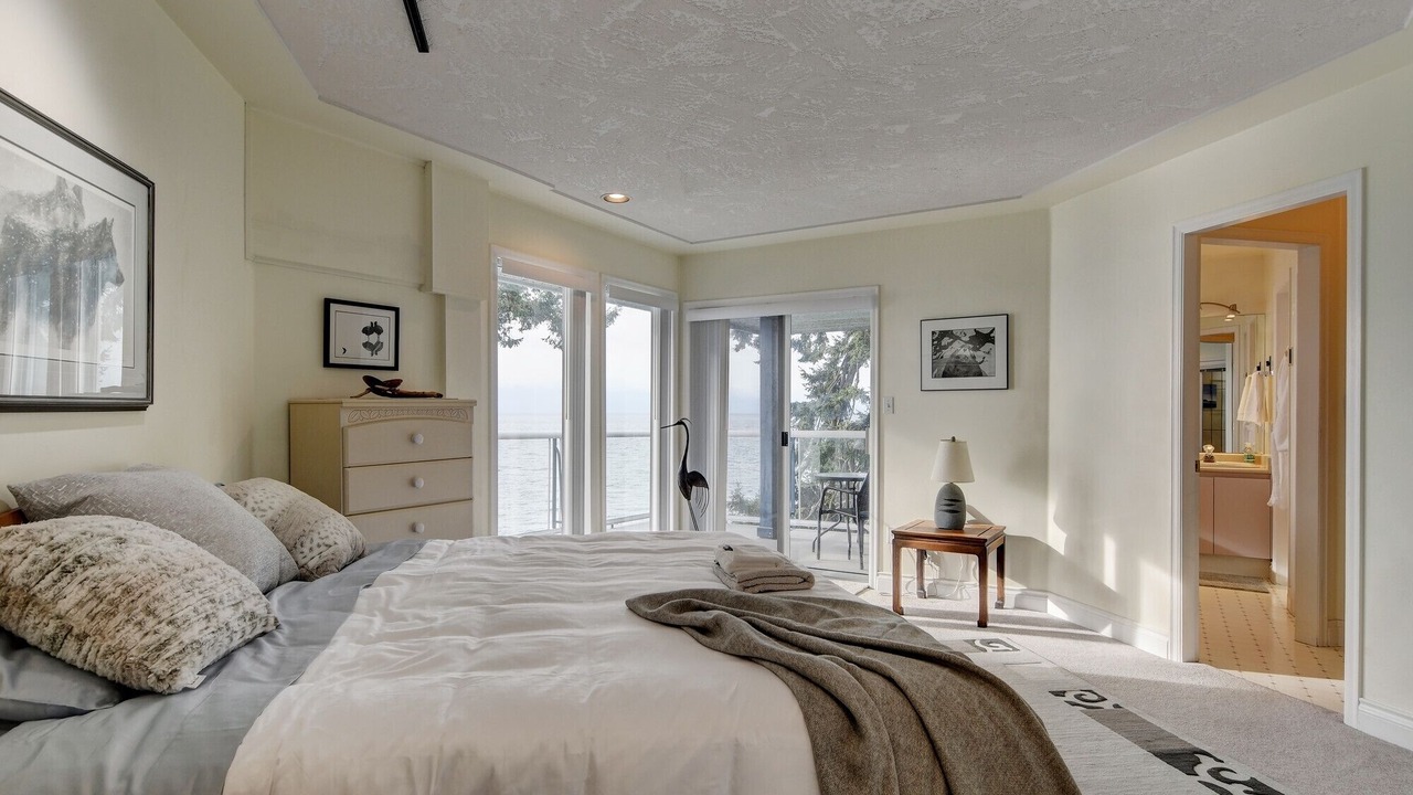 Photo of Bedroom in Otter Point