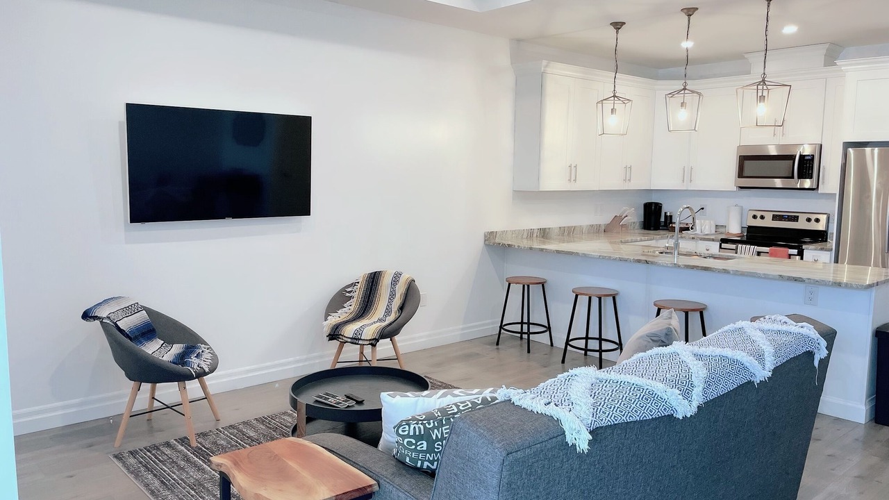 Photo of Livingroom in East Windsor