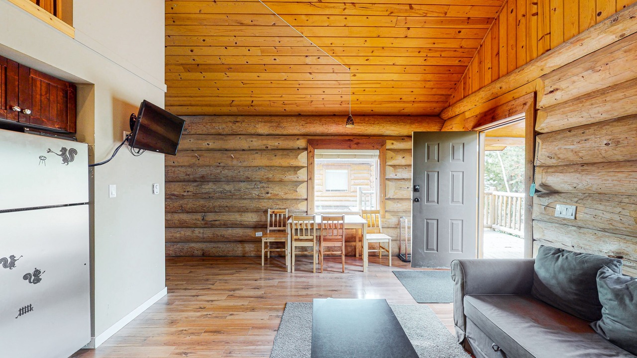 Photo of Livingroom in Lac Le Jeune