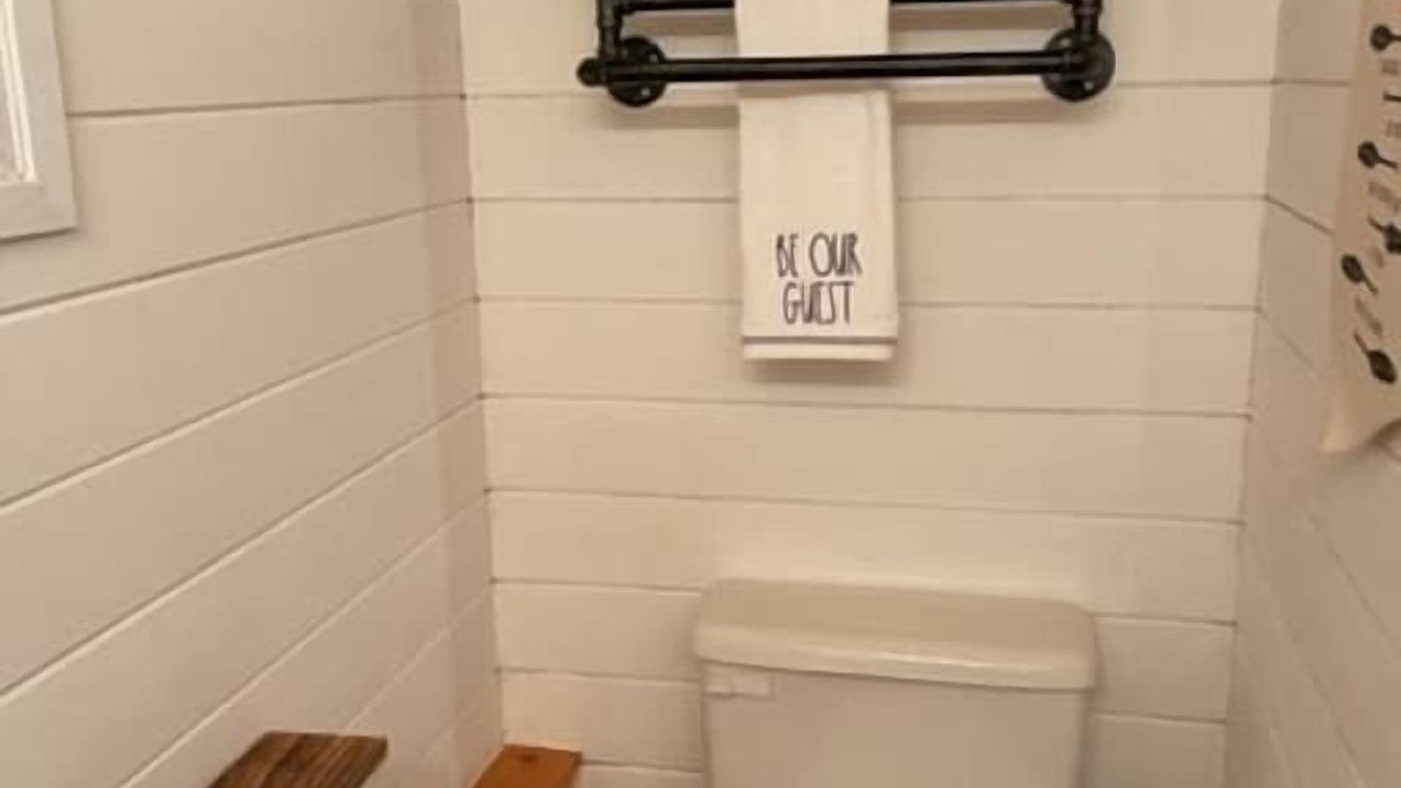 Photo of Bathroom in Anglemont