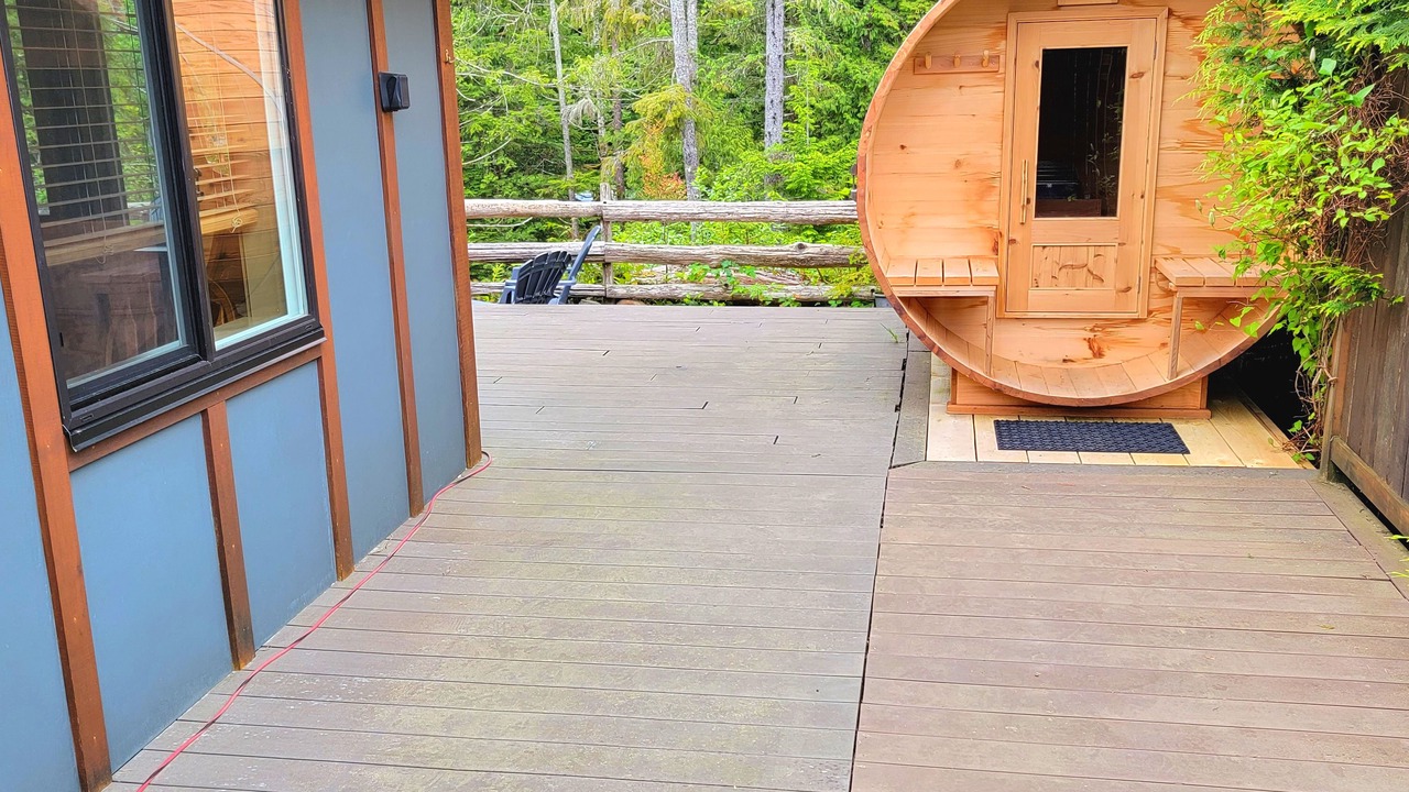 Photo of Patio Balcony in Port Renfrew