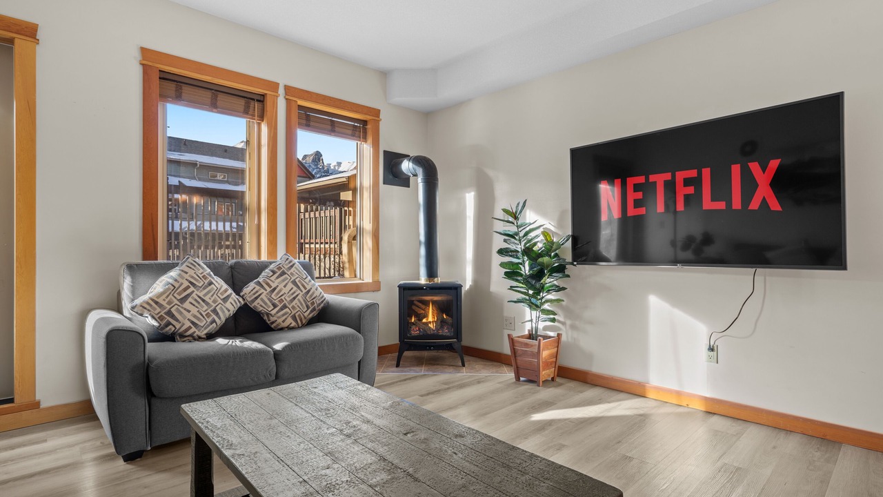 Photo of Livingroom in Cougar Creek