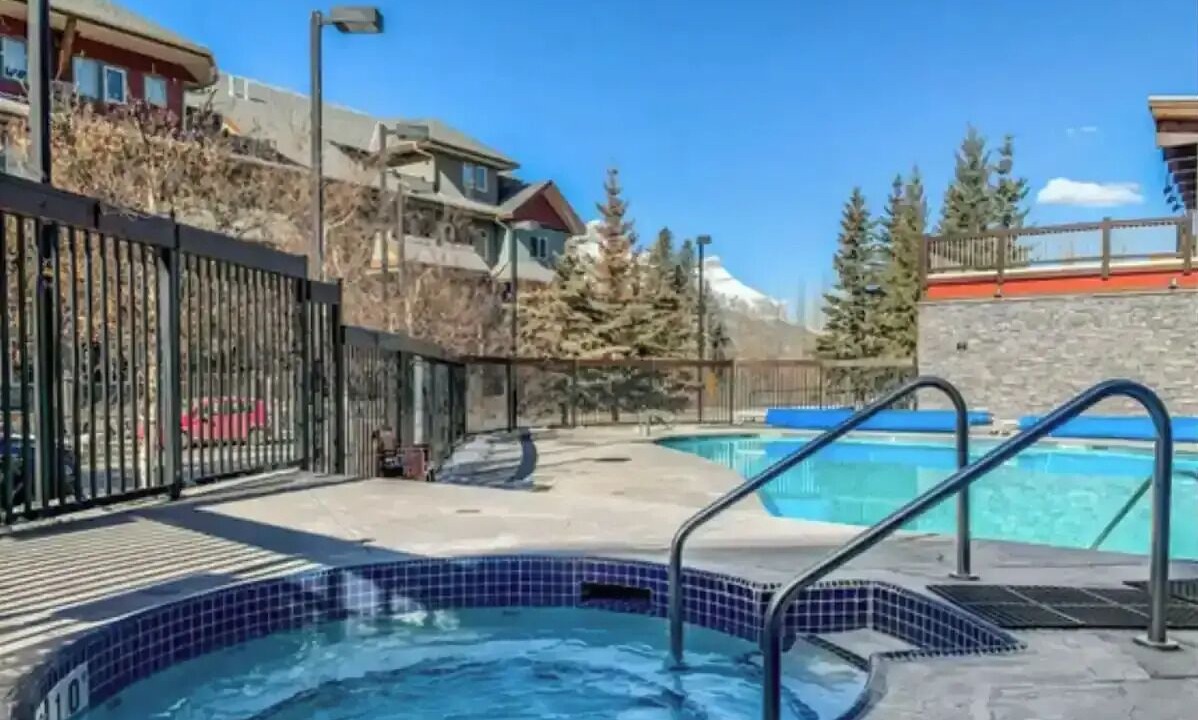 Photo of Outdoor in Cougar Creek