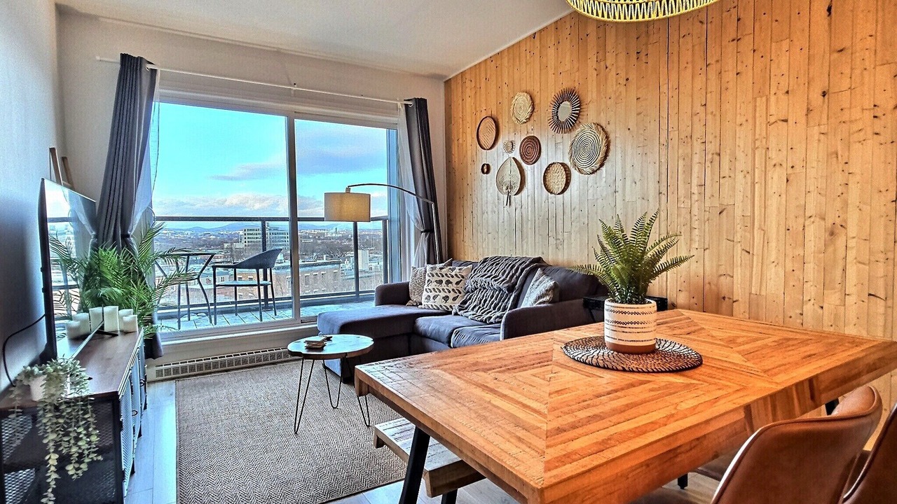Photo of Livingroom in Centre-Ville