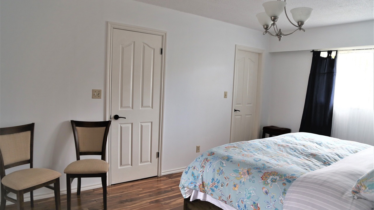 Photo of Bedroom in Colwood