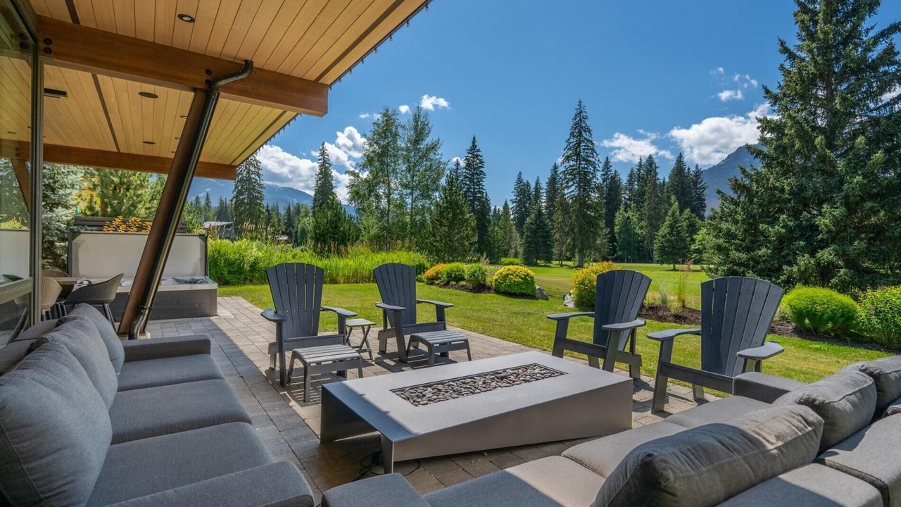 Photo of Livingroom in Whistler