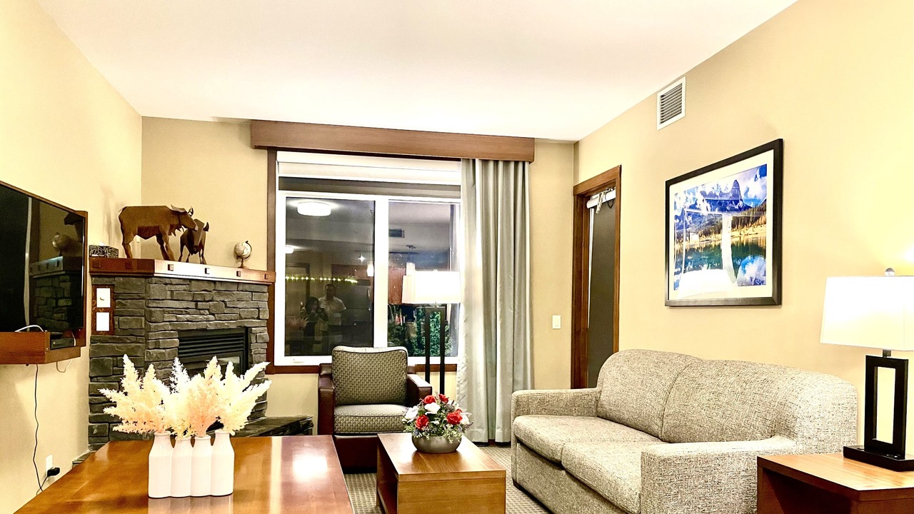 Photo of Livingroom in Cougar Creek