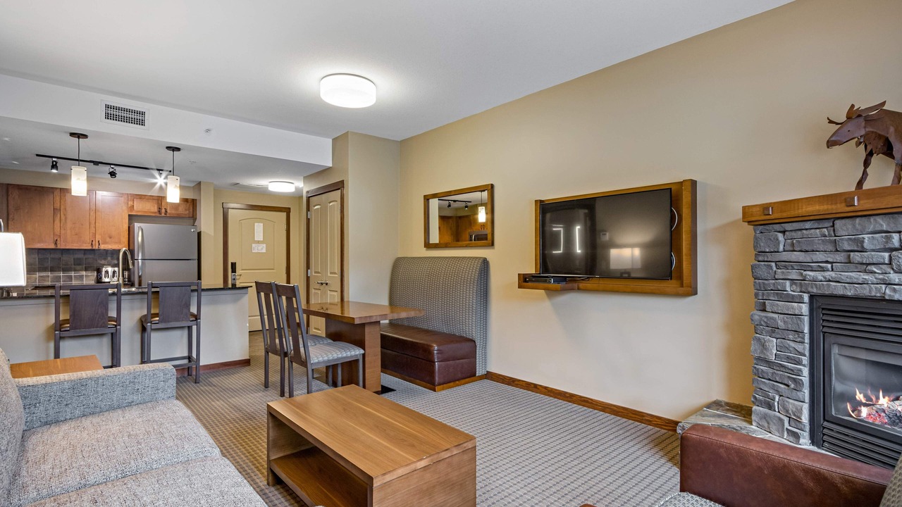 Photo of Livingroom in Cougar Creek