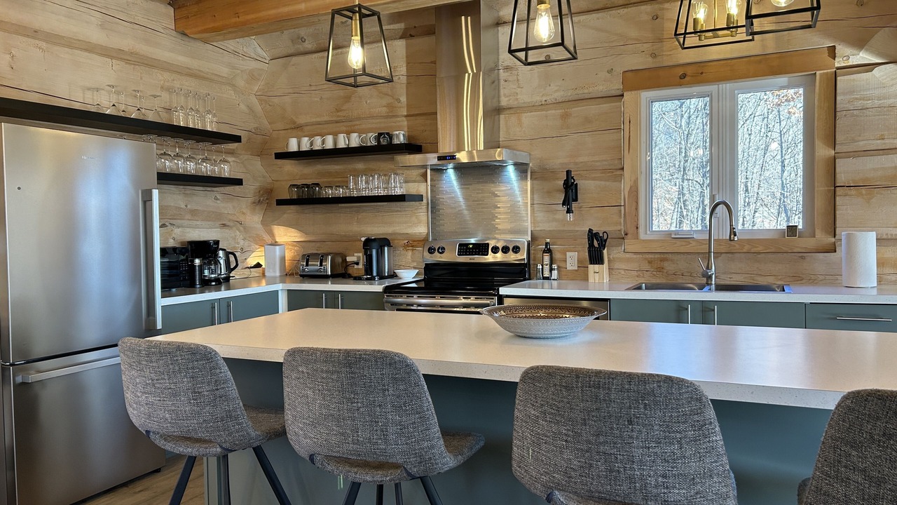 Photo of Kitchen in Les Collines-de-l'Outaouais Regional County Municipality
