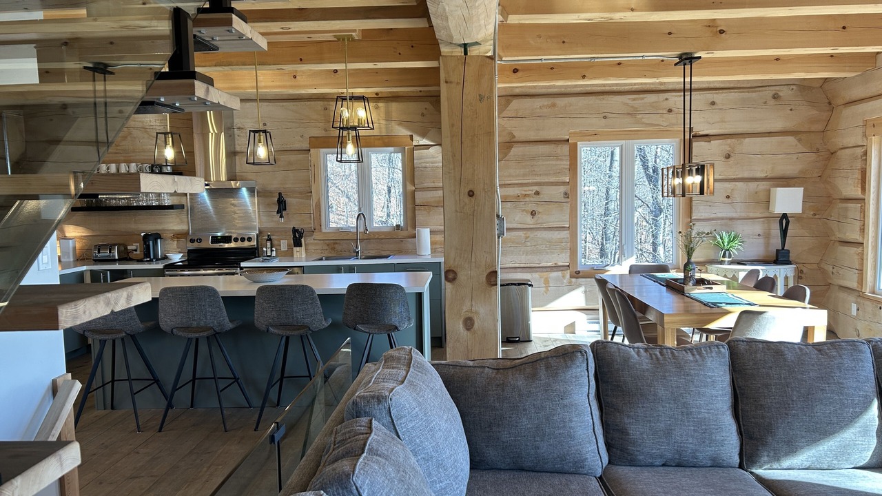 Photo of Livingroom in Les Collines-de-l'Outaouais Regional County Municipality