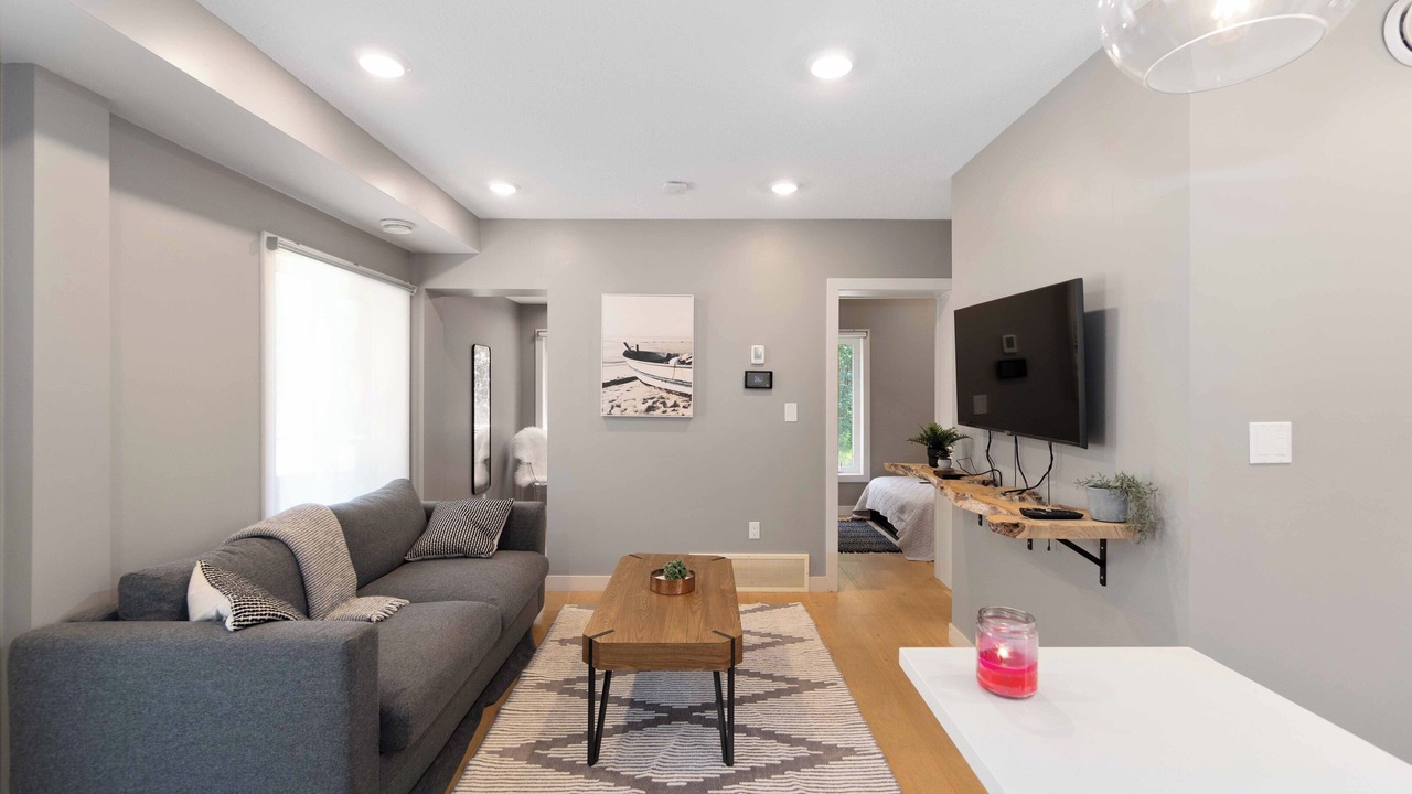 Photo of Livingroom in Alberta Beach