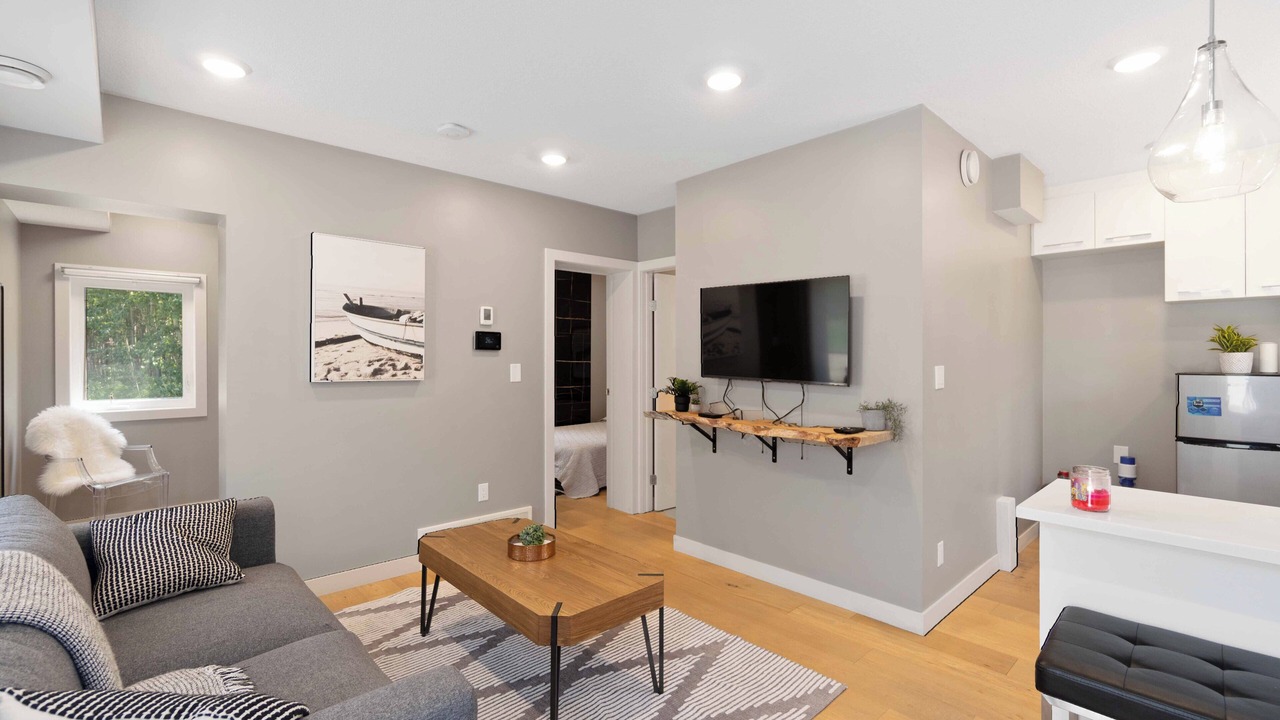 Photo of Livingroom in Alberta Beach