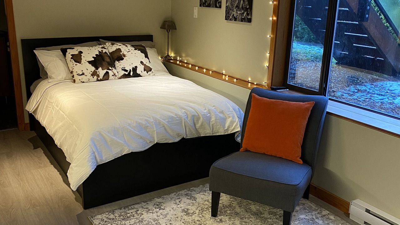 Photo of Bedroom in Bowen Island