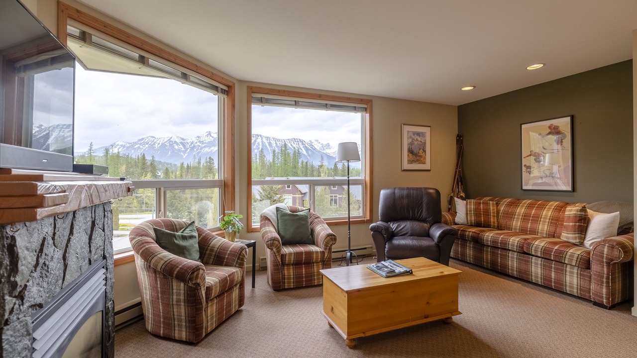 Photo of Livingroom in East Kootenay