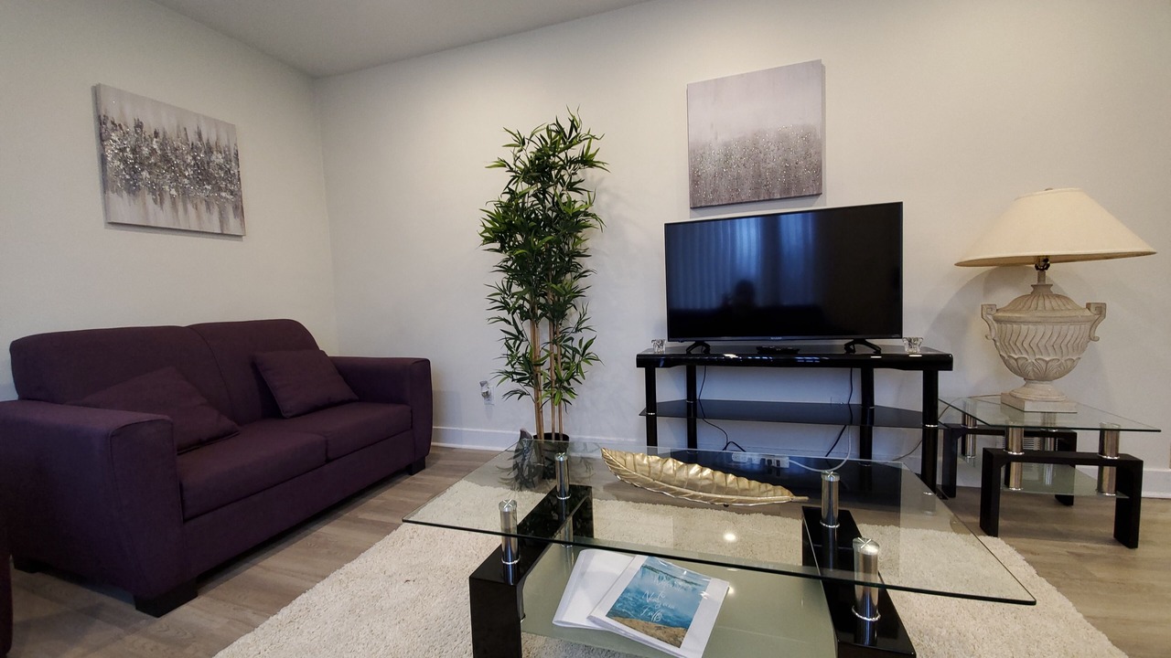 Photo of Livingroom in Fallsview