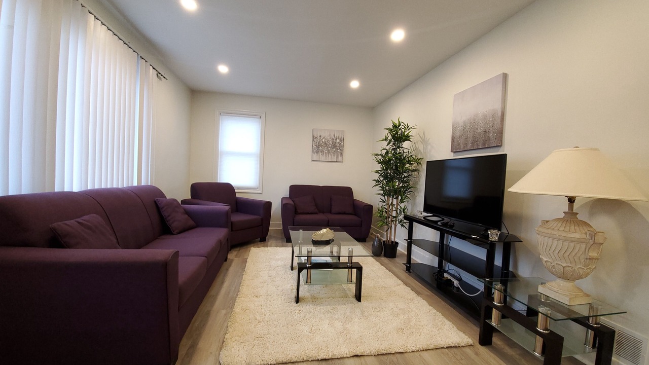 Photo of Livingroom in Fallsview