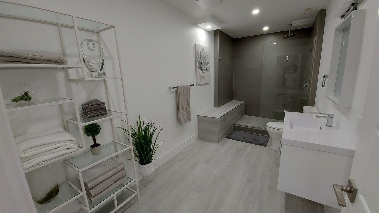 Photo of Bathroom in Loyalist