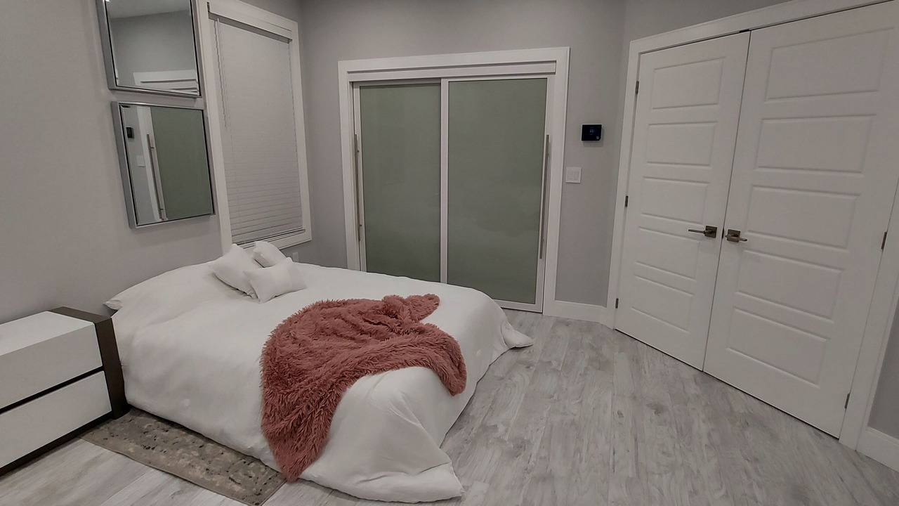 Photo of Bedroom in Loyalist