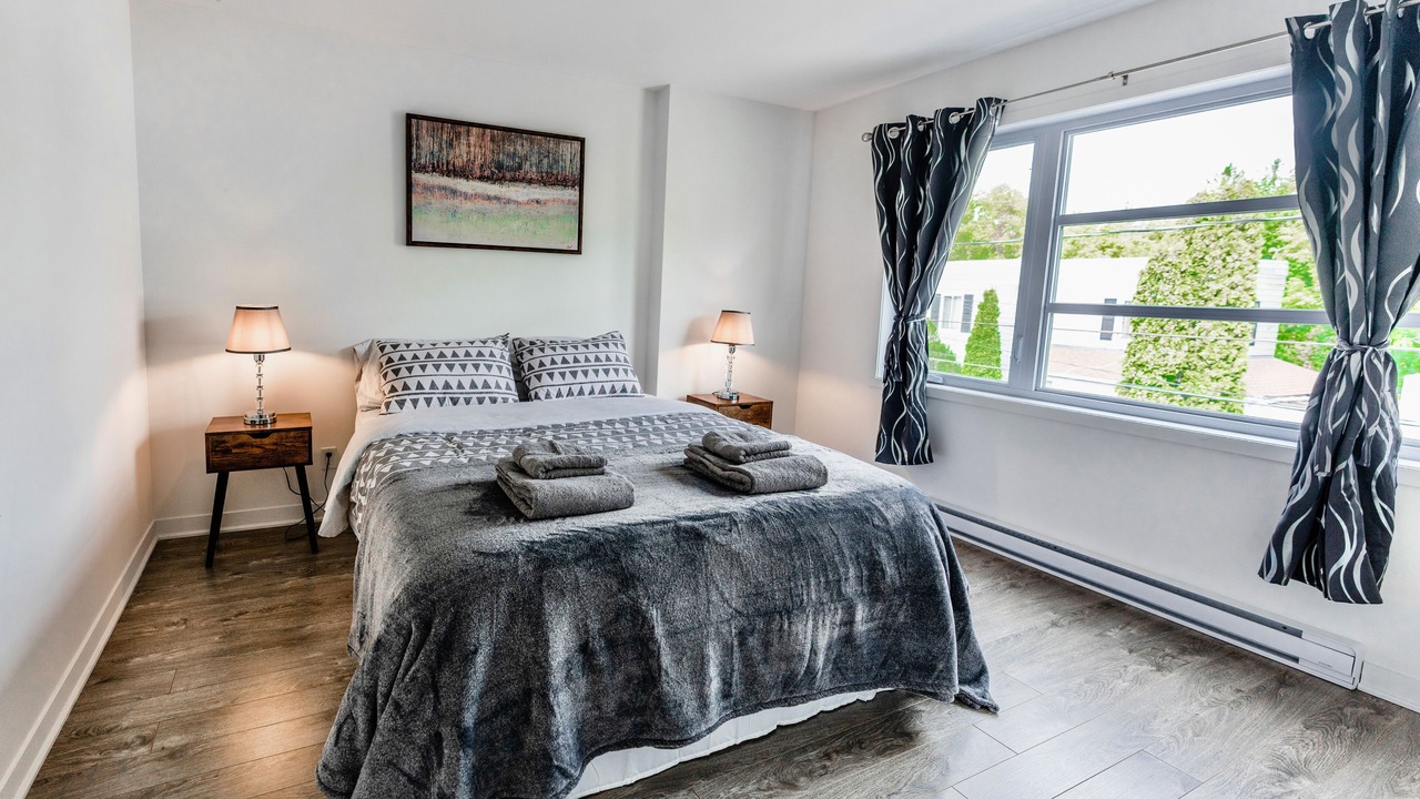 Photo of Bedroom in Laval-des-Rapides