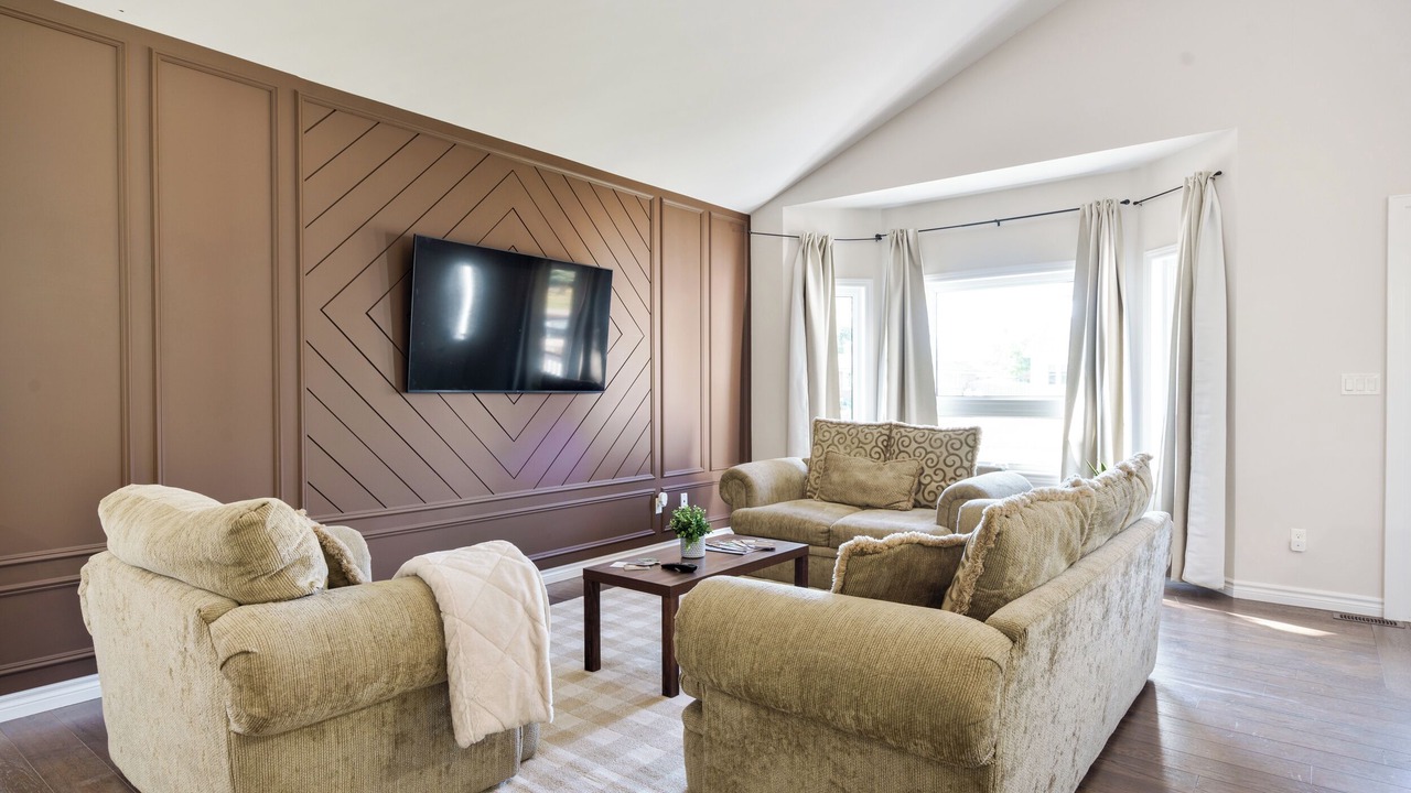 Photo of Livingroom in Fenelon Falls