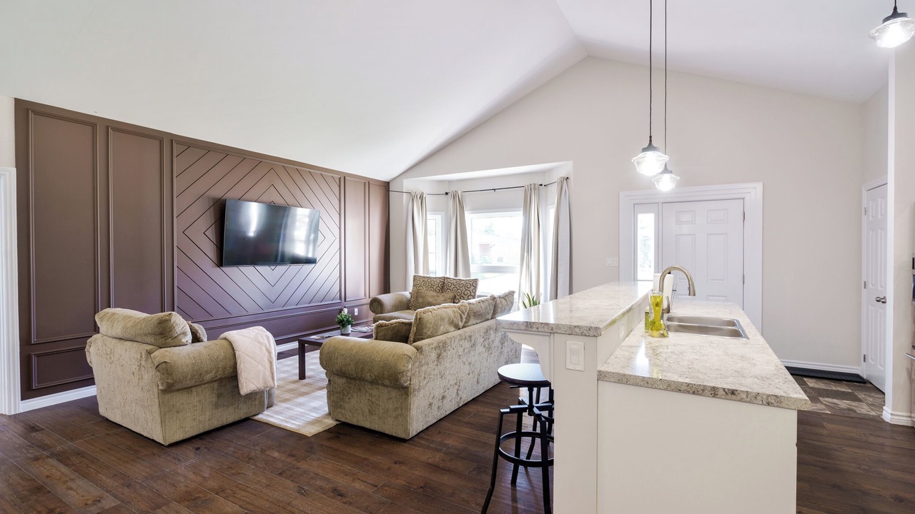 Photo of Livingroom in Fenelon Falls