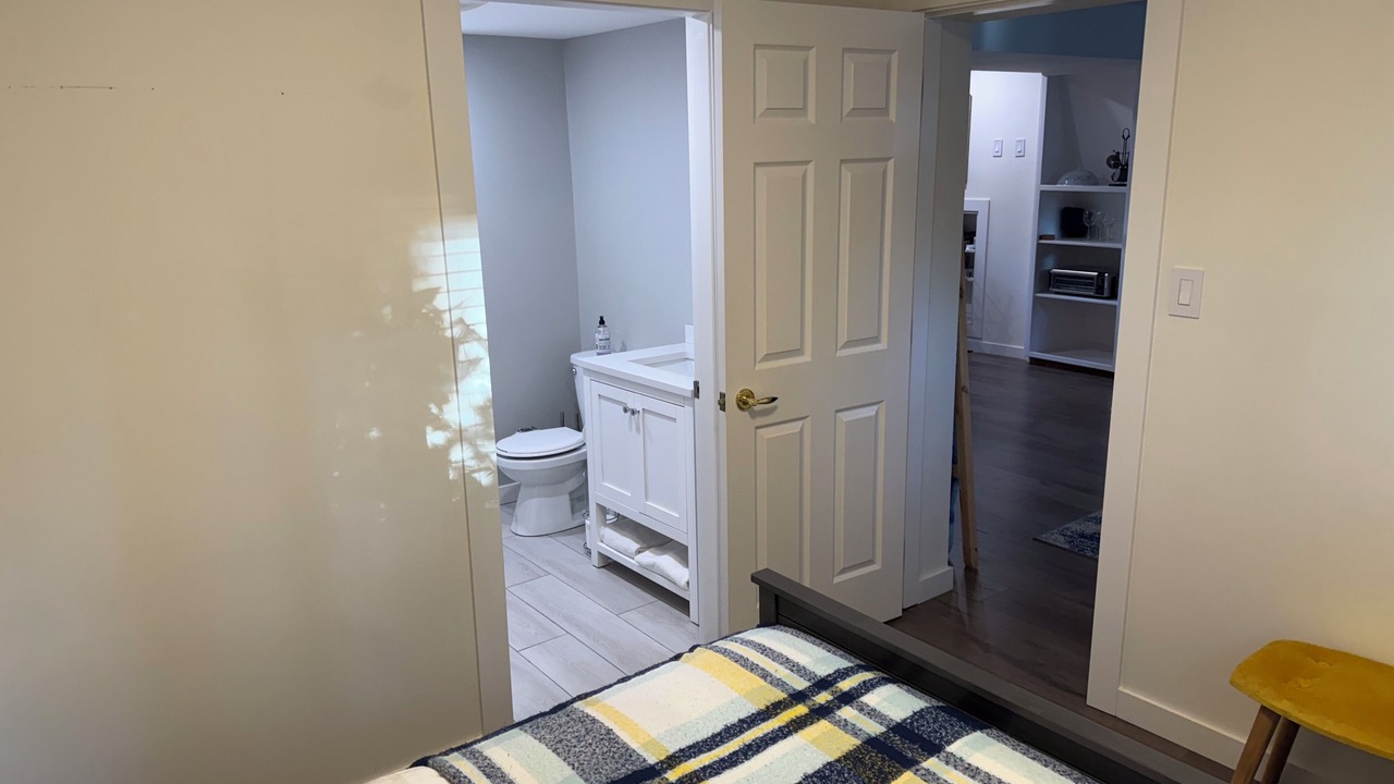 Photo of Bedroom in Colwood