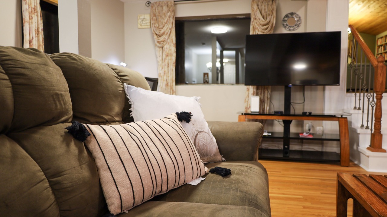 Photo of Livingroom in Victoria Harbour