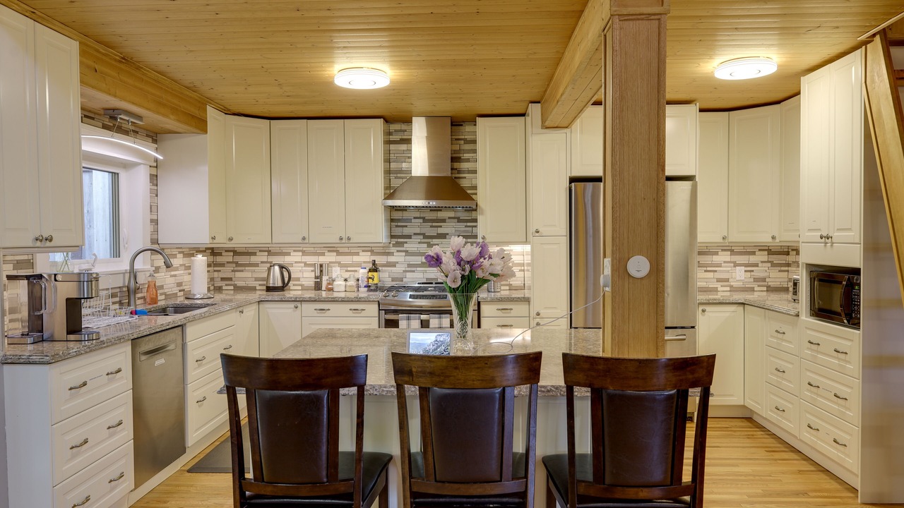 Photo of Kitchen in Victoria Harbour