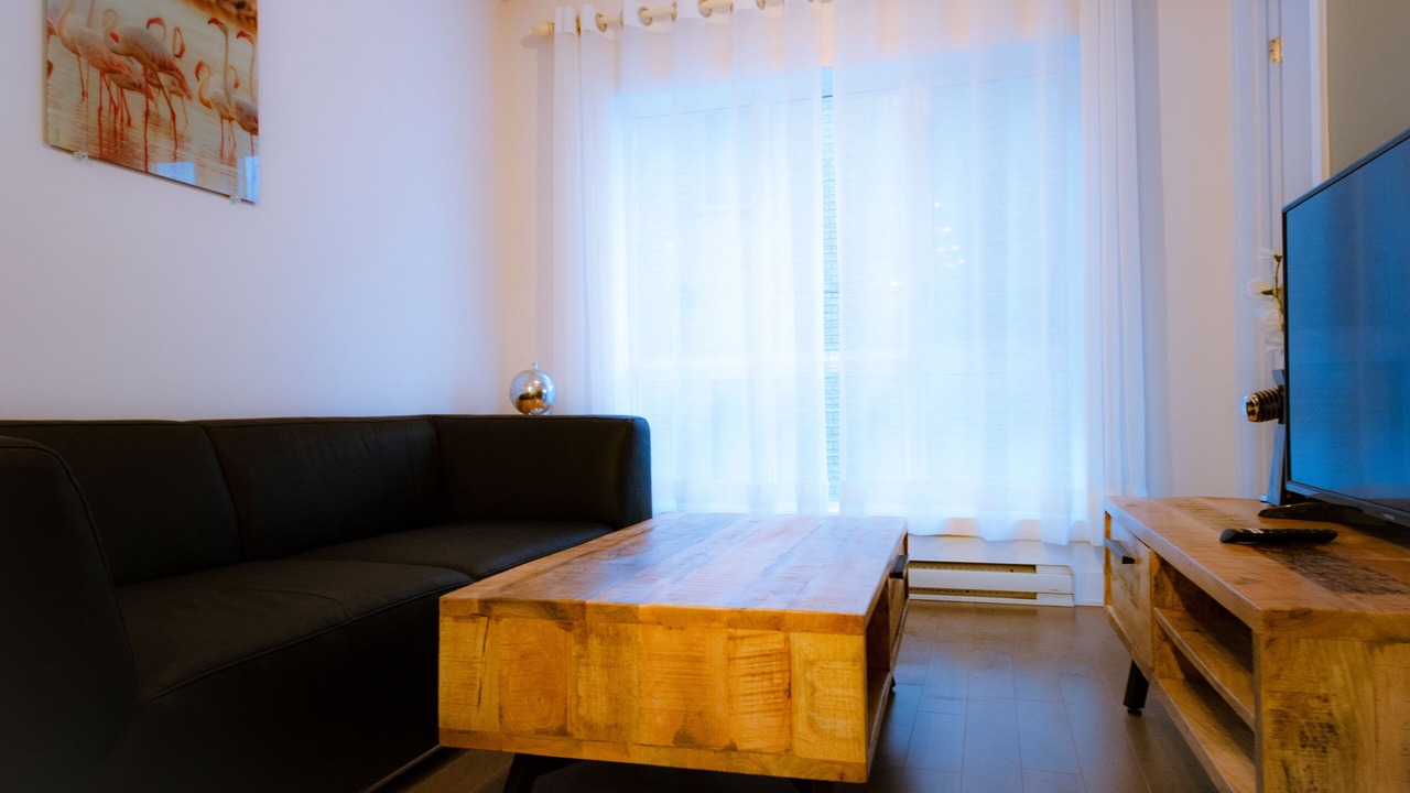 Photo of Livingroom in Cote-Des-Neiges—Notre-Dame-De-Grace