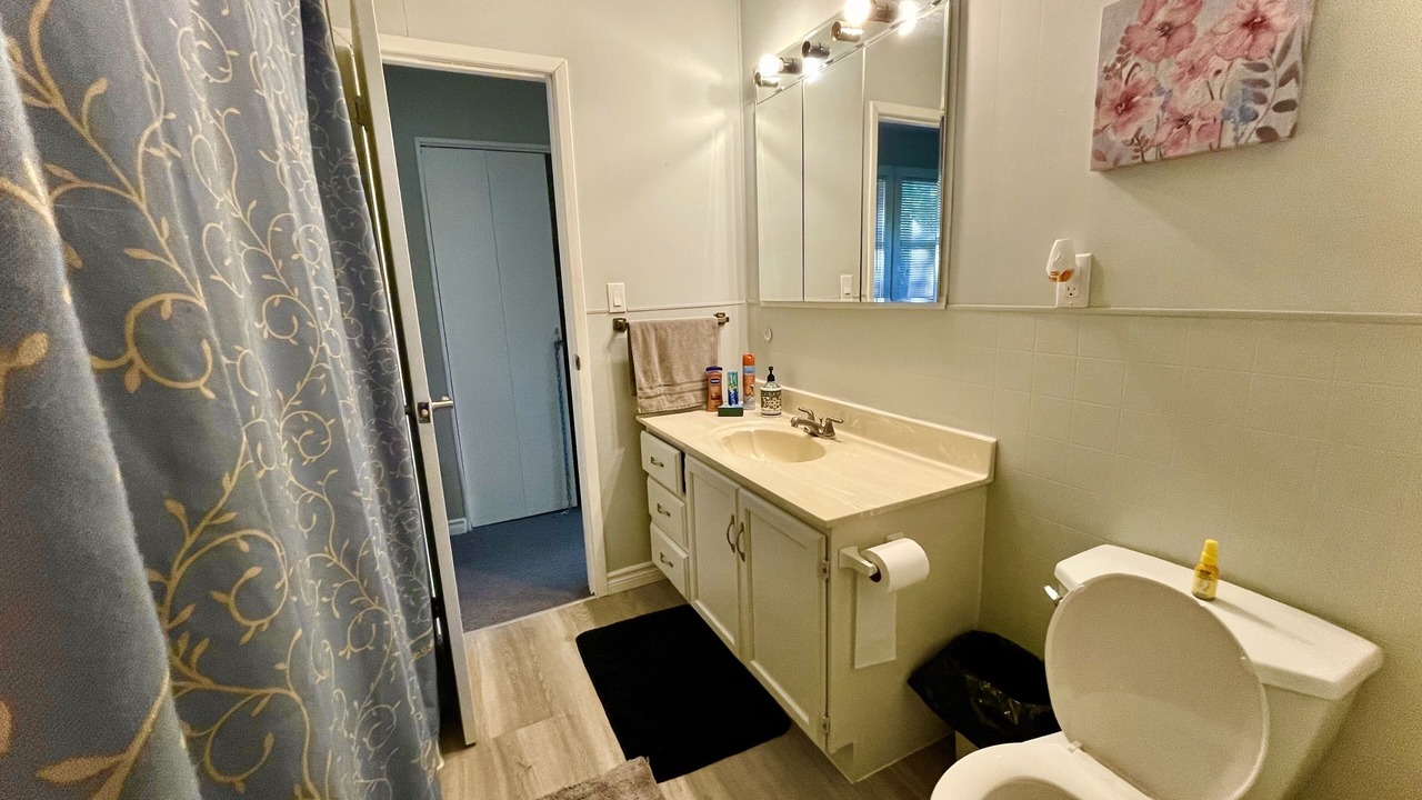 Photo of Bathroom in Dunchurch
