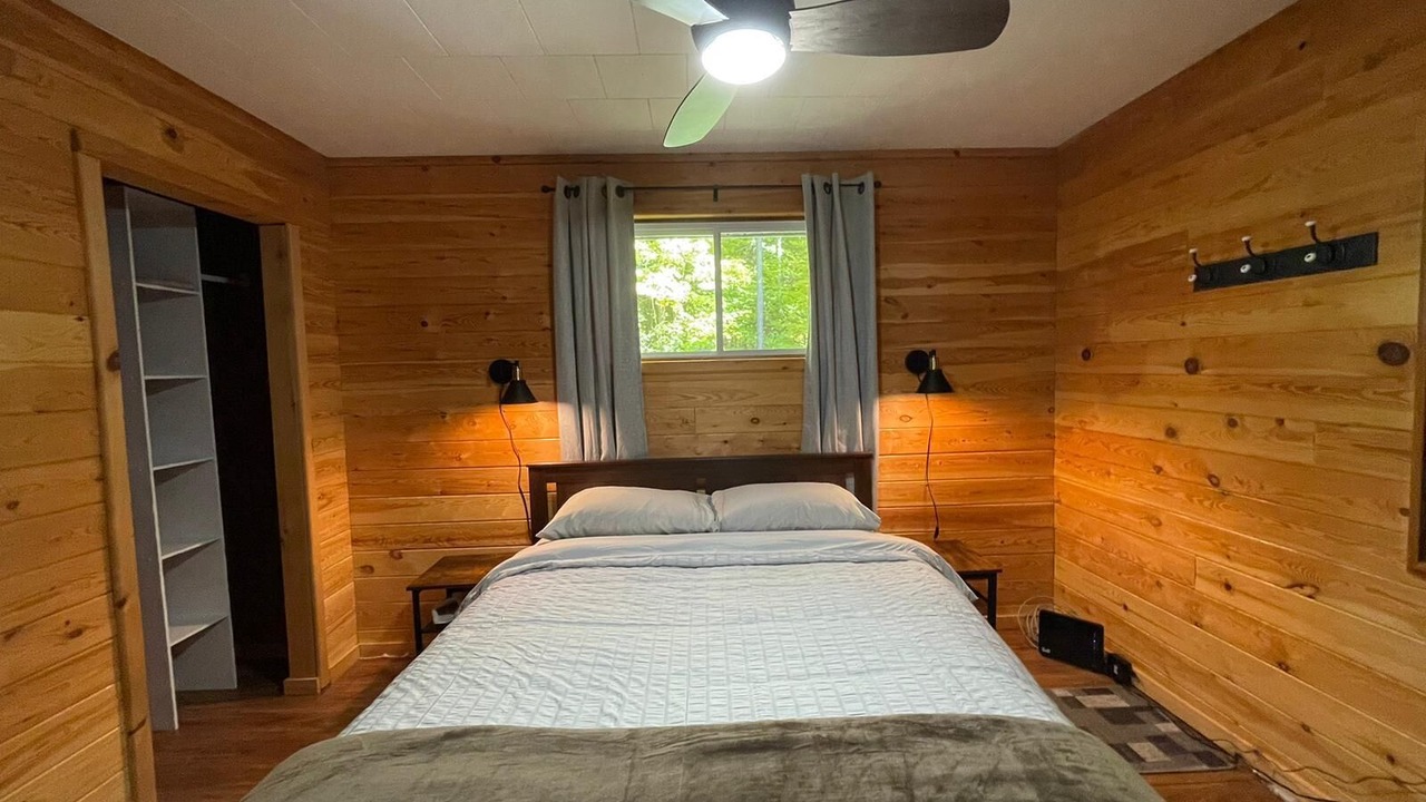 Photo of Bedroom in Hastings Highlands