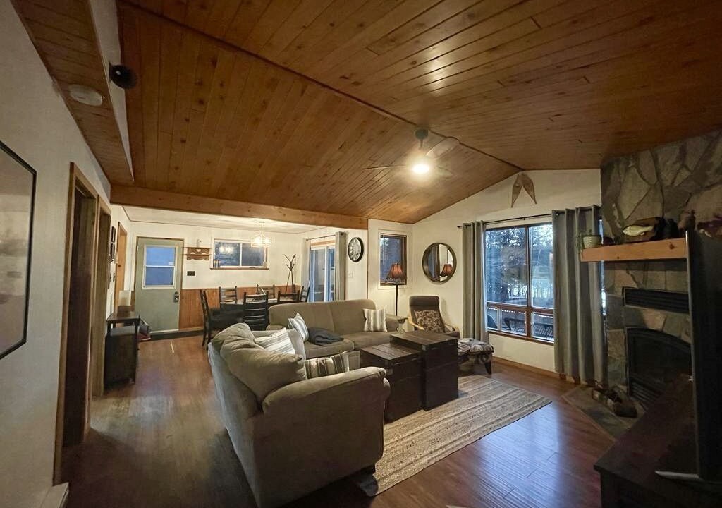 Photo of Livingroom in Hastings Highlands