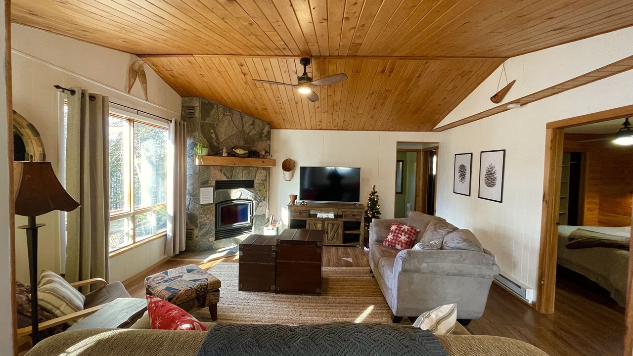 Photo of Livingroom in Hastings Highlands