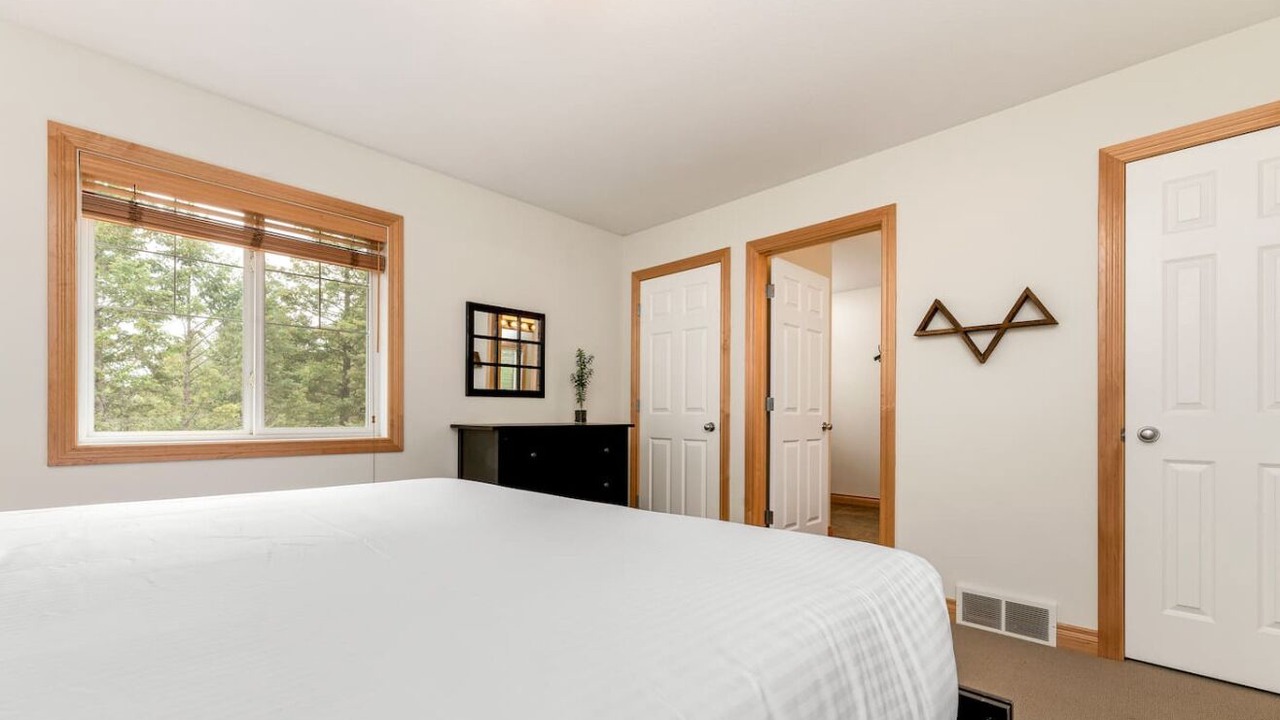 Photo of Bedroom in East Kootenay