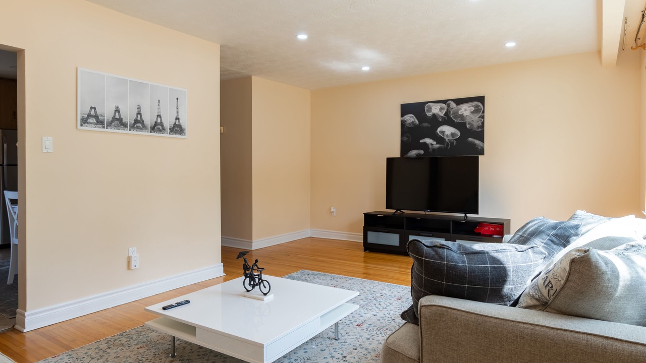 Photo of Livingroom in Etobicoke