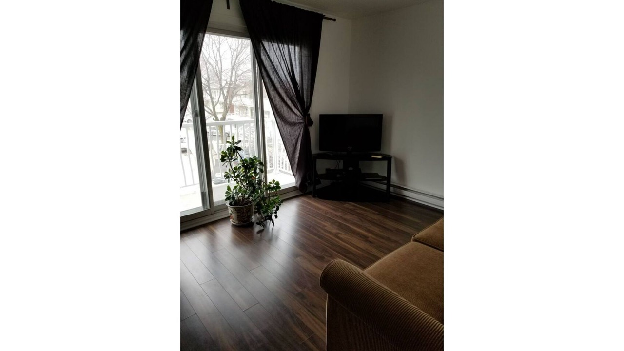 Photo of Livingroom in Saint-Leonard
